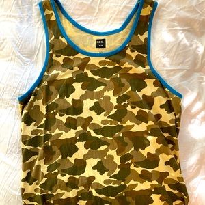 BDG camou tank top medium